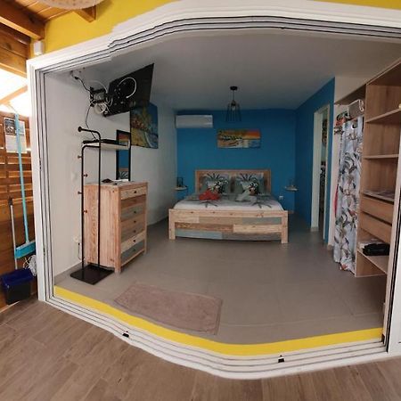 "Chez Claudia "Charmant Logement Avec Jacuzzi Privatif En Toute Intimite Sur Belle Terrasse Exterieure En Bois Et Piscine Courcelles Extérieur photo