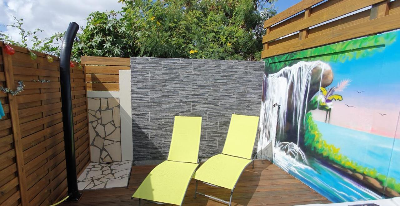 "Chez Claudia "Charmant Logement Avec Jacuzzi Privatif En Toute Intimite Sur Belle Terrasse Exterieure En Bois Et Piscine Courcelles Extérieur photo