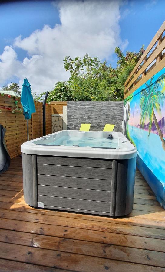 "Chez Claudia "Charmant Logement Avec Jacuzzi Privatif En Toute Intimite Sur Belle Terrasse Exterieure En Bois Et Piscine Courcelles Extérieur photo