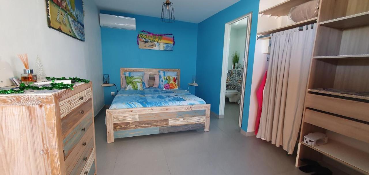 "Chez Claudia "Charmant Logement Avec Jacuzzi Privatif En Toute Intimite Sur Belle Terrasse Exterieure En Bois Et Piscine Courcelles Extérieur photo