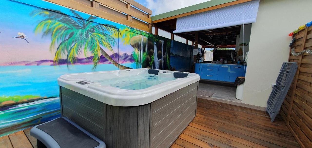 "Chez Claudia "Charmant Logement Avec Jacuzzi Privatif En Toute Intimite Sur Belle Terrasse Exterieure En Bois Et Piscine Courcelles Extérieur photo