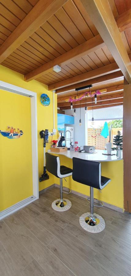 "Chez Claudia "Charmant Logement Avec Jacuzzi Privatif En Toute Intimite Sur Belle Terrasse Exterieure En Bois Et Piscine Courcelles Extérieur photo