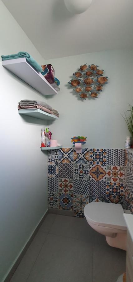 "Chez Claudia "Charmant Logement Avec Jacuzzi Privatif En Toute Intimite Sur Belle Terrasse Exterieure En Bois Et Piscine Courcelles Extérieur photo