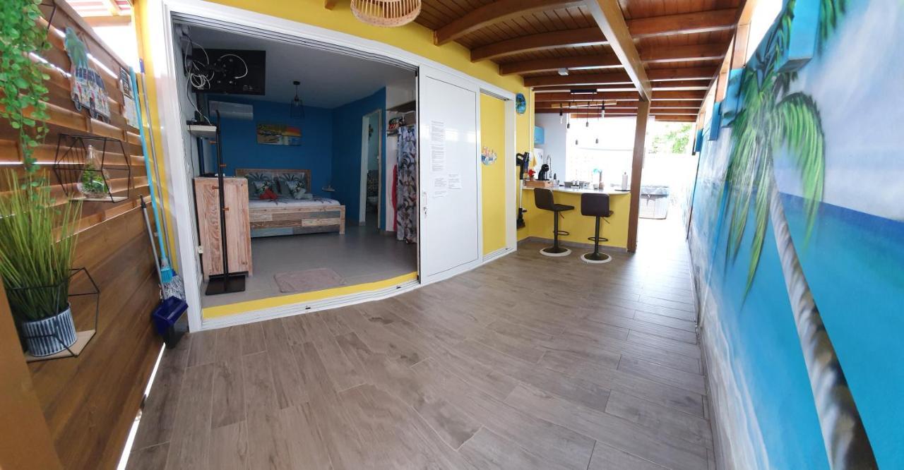 "Chez Claudia "Charmant Logement Avec Jacuzzi Privatif En Toute Intimite Sur Belle Terrasse Exterieure En Bois Et Piscine Courcelles Extérieur photo