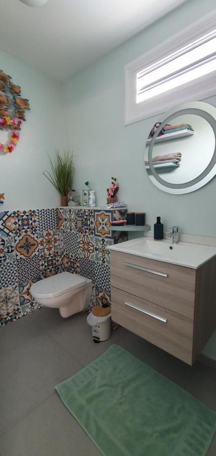 "Chez Claudia "Charmant Logement Avec Jacuzzi Privatif En Toute Intimite Sur Belle Terrasse Exterieure En Bois Et Piscine Courcelles Extérieur photo